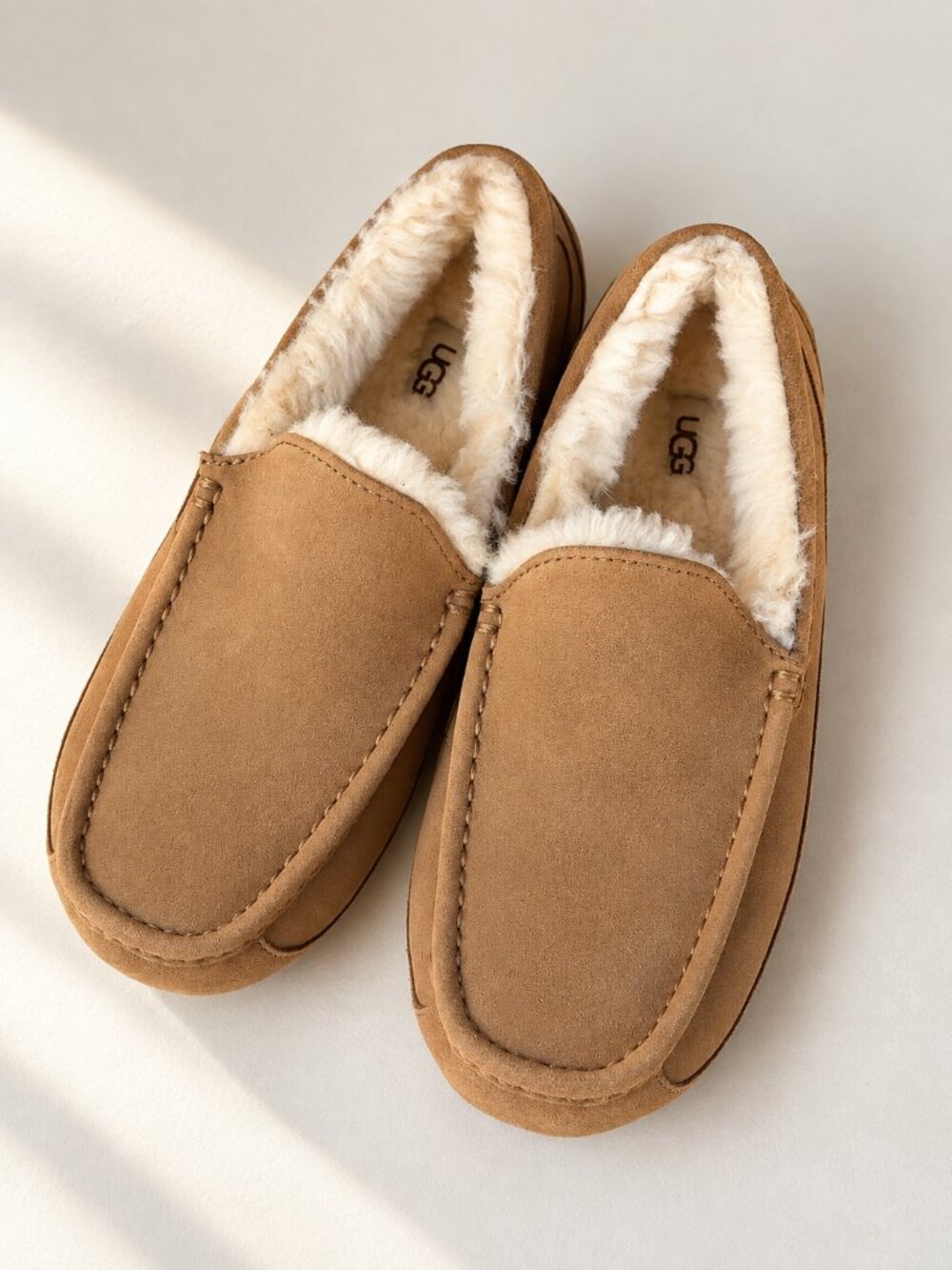 UGG Ascot Chestnut Suede Shearling Moccasin Slippers Men’s 10
